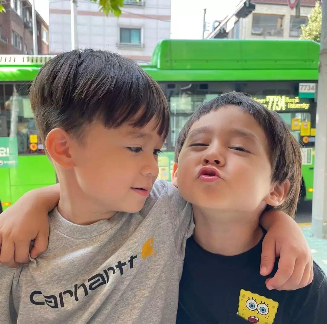 |威本兄弟童言童语正式告别,网友超不舍!粉丝送花Sam感动爆哭