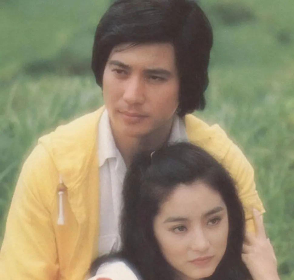 宋轶|“世纪备胎”林青霞:与邓丽君L泳送大佬私照,嫁老实人分房10年