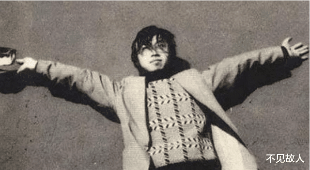 他15岁上北大,25岁卧轨自杀,生前写下一首诗,几乎每个人都听过