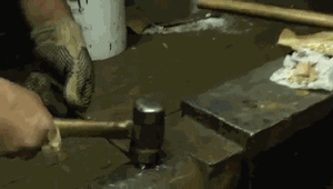 |“姑娘穿这么薄的衣服出门，我都替你觉得尴尬了，长点心吧！”哈哈哈