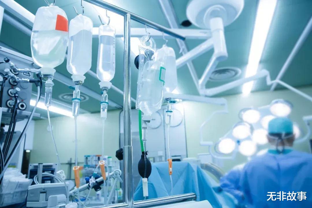 无非故事 养母生出自己的孩子后，萌萌被送回亲妈家，亲妈让她不开心