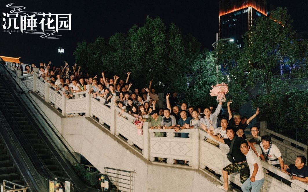 欧美明星|龚俊又一部新剧杀青，海报与乔欣cp感十足，却遭双方粉丝“互怼”