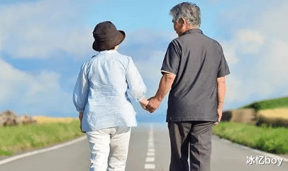 医生|43岁大叔从胃损伤恢复到健康，仅用了半年，医生夸赞他的方法非常实用