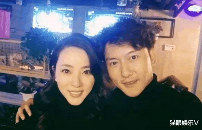 ella|明星也内卷？央视主播李思思与儿子同学妈妈比街舞，身材保持最好