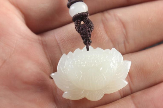 翡翠|和田玉和翡翠的区别在哪里