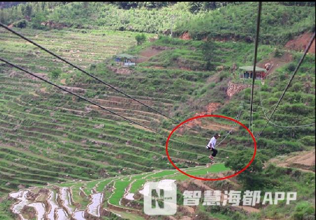 生活报 紧急！泉州一男子爬上索道钢缆，百米空中欲轻生