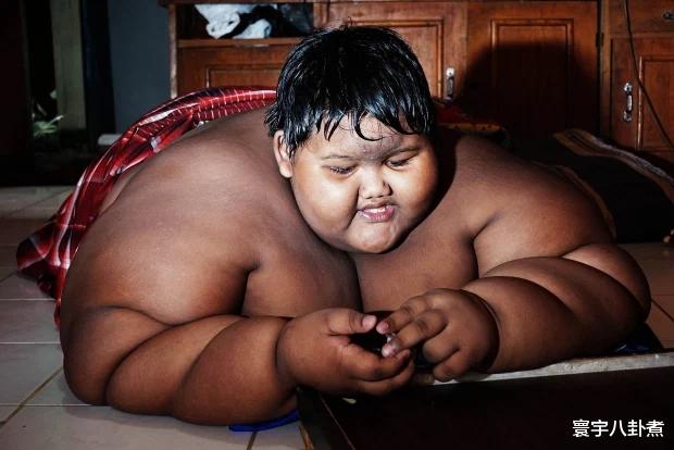 运动|世界上最胖的小男孩现状：减肥216斤后成功瘦身，恢复正常生活