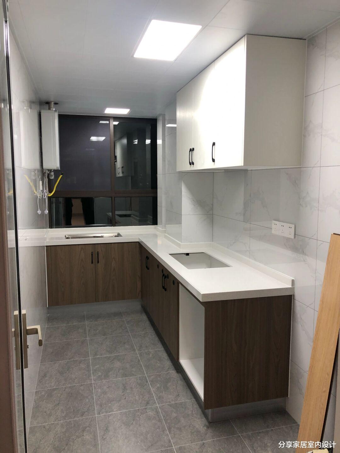 新房装修不跟风,坚持不做吊顶不做电视墙,全屋简单舒适不压抑!