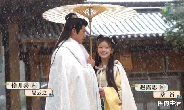 费曼|费曼胖了和激素药没有关系,单纯是因为孩子青春期吃得多!