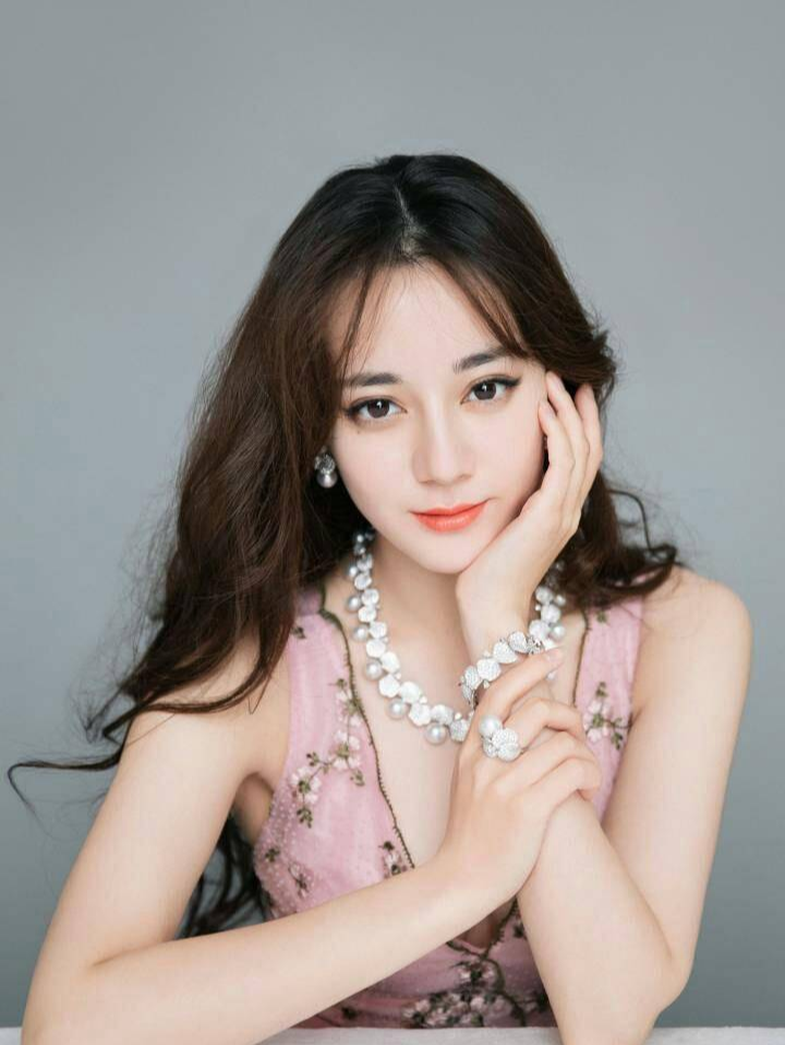 杨幂|身材最好的7位女星，杨幂张天爱柳岩热巴张雨绮倪妮，你喜欢谁