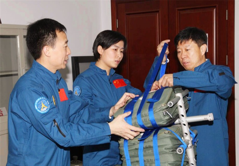 刘洋|中国首位女航天员刘洋近况，丈夫帅气露面，生活现状让人羡慕不已