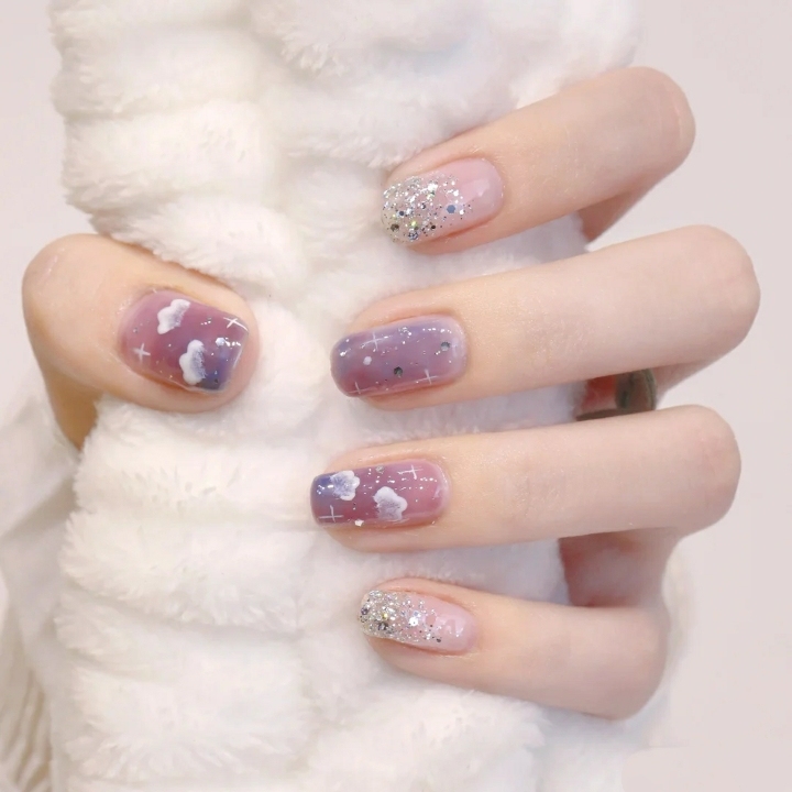 彩妆派|适合夏天的美甲,这些款式值得你的选择,清新自然很是唯美