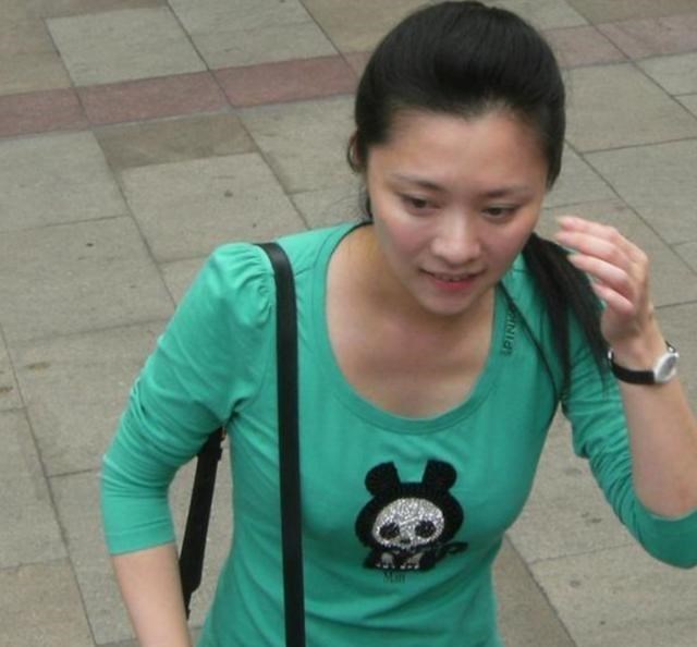 |央视美女主持紫凝，主持16年零绯闻，如今38岁感情一片空白