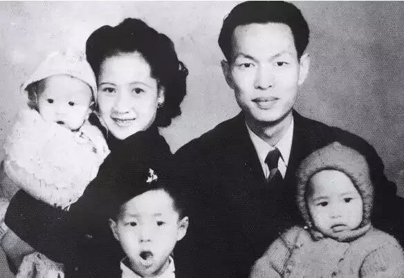 狄娜|“亚洲第一艳星”狄娜的香艳往事：做过间谍，征服了一千多个男人