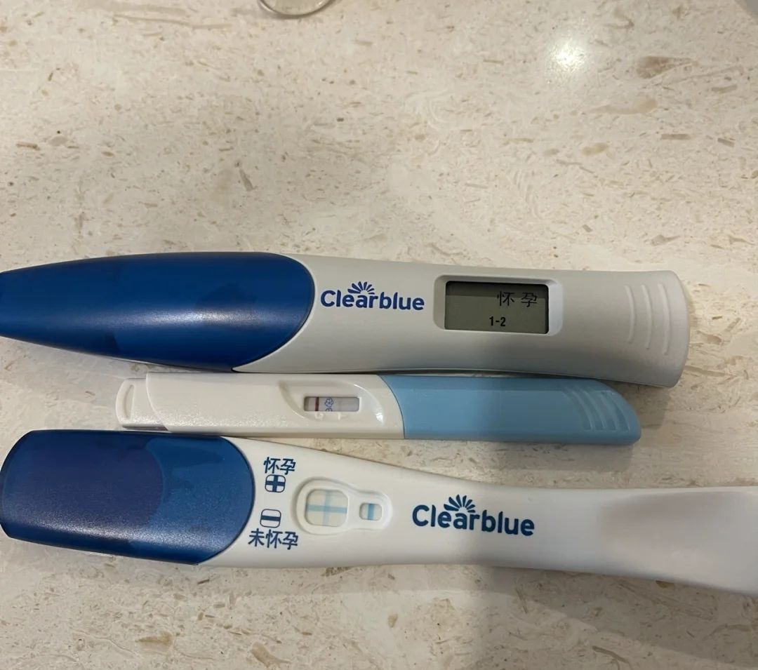 猪先生的李小姐 备孕第3个月，排卵十天后测出双杠，这是我最喜欢的红色