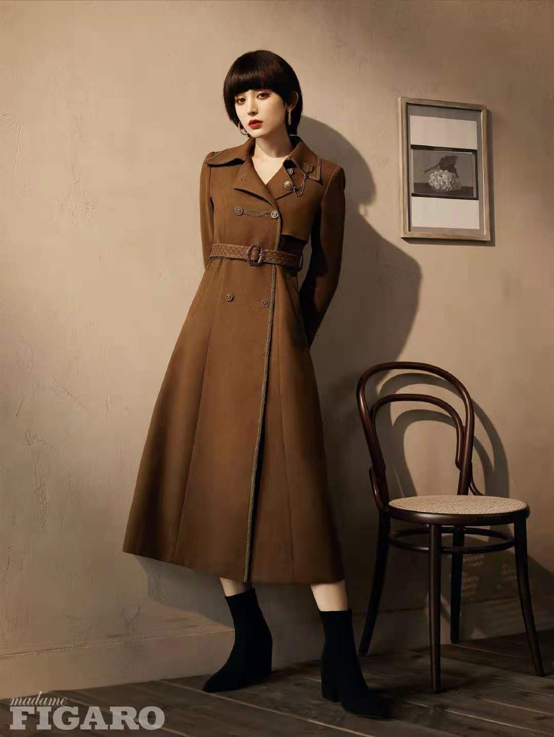 古力娜扎|神颜娜扎竟然翻车了?新大片换蘑菇头瞬间变乡土,还好身材够性感