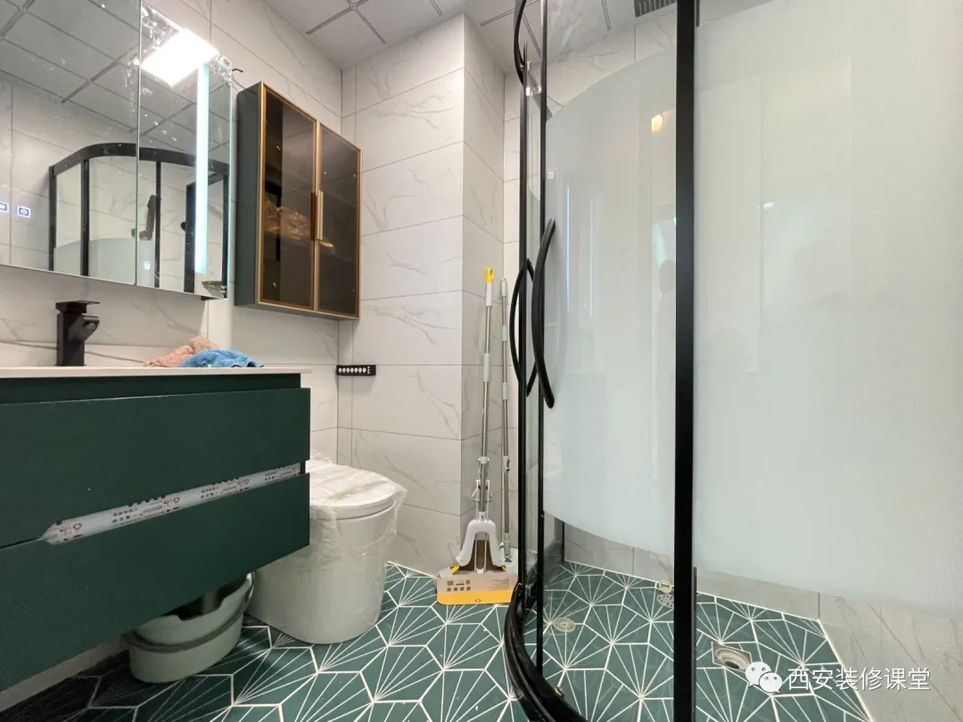 |80㎡两室纯南,美女一人宅