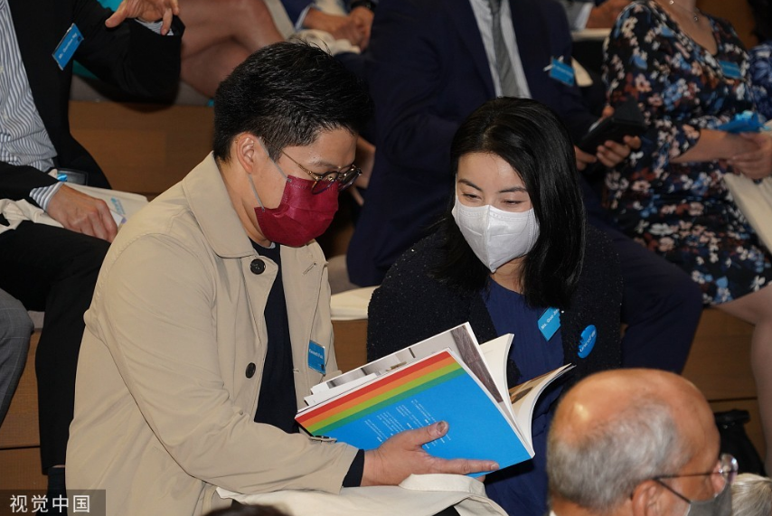 郭晶晶|公益活动上郭晶晶与霍启刚成双成对，甘比独自现身与霍震霆合照