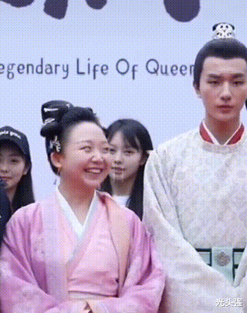 李宏毅|辣目洋子新戏《皇后刘黑胖》开机，男主李宏毅全程黑脸，被指嫌弃女主