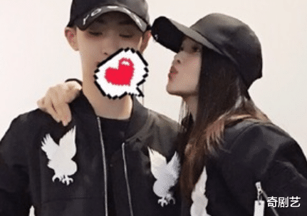 伊能静|伊能静19岁爱子官宣恋情，深夜合照，女友颜值高！