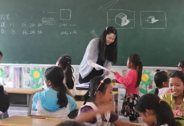 数学|“9加9除3”全班出错，老师的解释不被认可，称文字游戏没必要