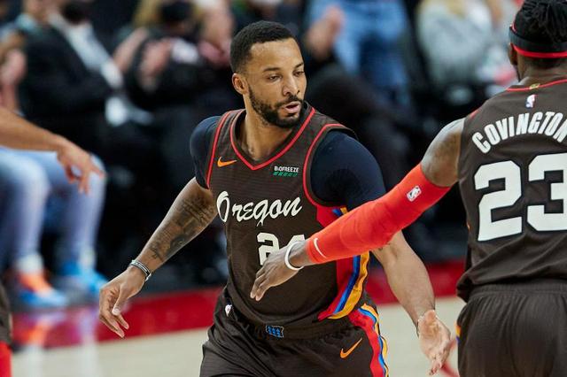 自由球员 明天就是NBA自由球员市场开放日，分析即将发生的几笔潜在交易