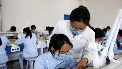 奶豆说育儿|大学里的“伪医学”专业,听着像医学,实则跟医生不沾边