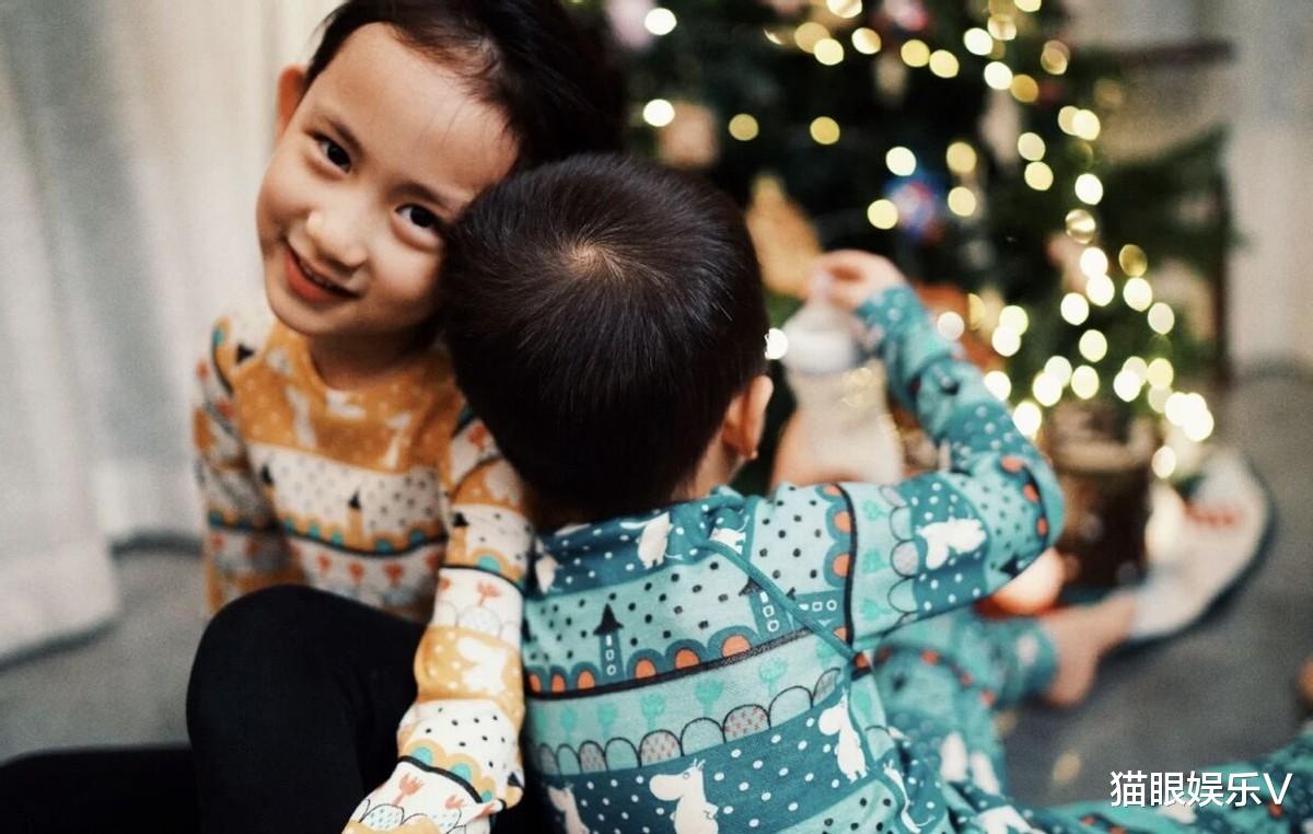 肖战|孙莉晒仨娃，多多剪短头发长得越来越漂亮，三胎儿子正脸像黄磊