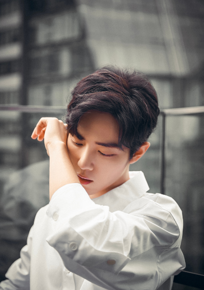 程潇|最火男演员榜大变动！邓伦垫底，龚俊超张哲瀚，但榜首雷打不动