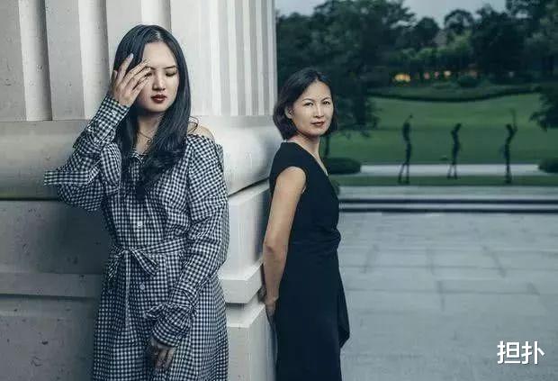 秘书|老公欠下2百万,她却果断离婚,如今老公拥有100亿娶小20多岁秘书