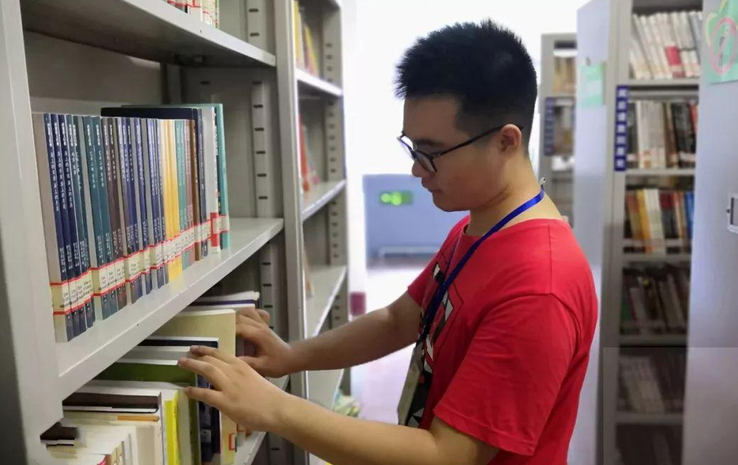 教师|最受欢迎“女友职业”排名，教师却无缘榜首，最后1名不敢娶