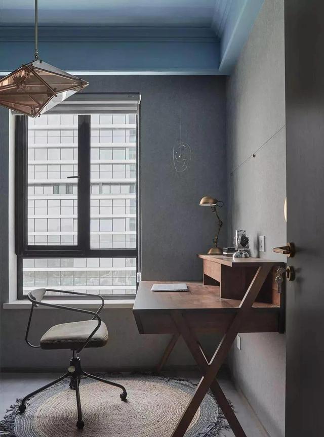 吴珍慧宝妈|106㎡工科男的理想工业风，天蓝色的乳胶漆顶，效果太有特色了！