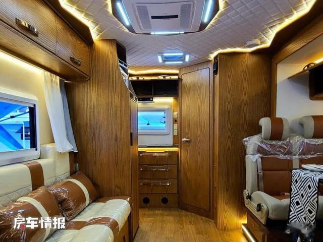 依维柯房车|新款依维柯房车亮相，4种内饰风格任意选，全家老小都能住得下
