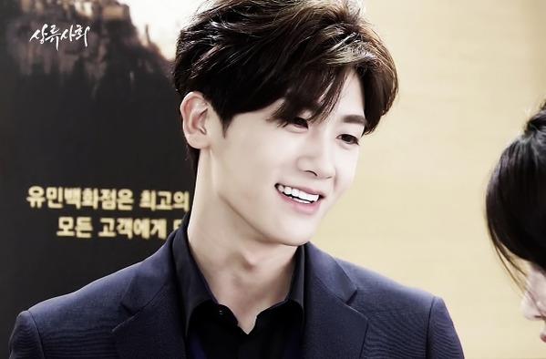 朴炯植|朴炯植《上流社会》时期被封颜值巅峰!霸总帅度爆表,狂露八块肌