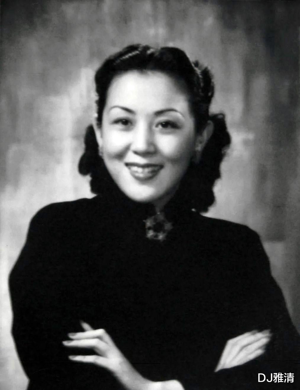 于蓝|50年代影坛十朵金花，王丹凤似百合，于蓝如红梅，秦怡像牡丹一样雍容华美