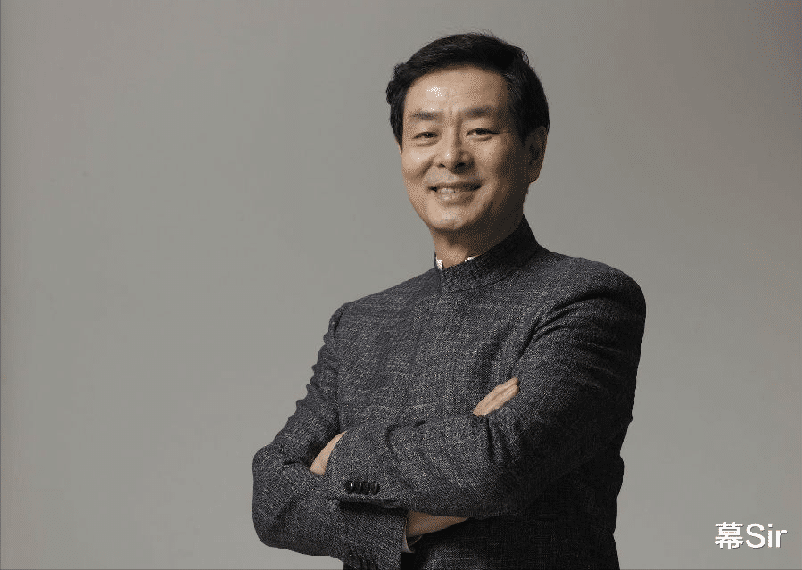 濮存昕|濮存昕：2岁患小儿麻痹，24岁娶营级干部，68岁还在照顾病母