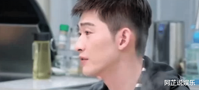 张翰|张翰把新恋情公开，称睡醒见到对方心动不已，郑爽粉丝的反应炸了