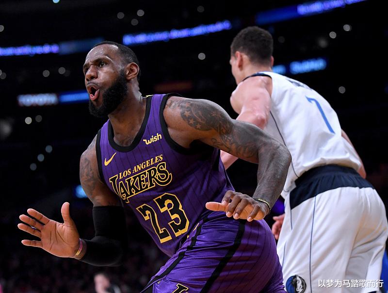 湖人队|让湖人放弃第6名,直接打附加赛的球迷,你们是勇士队的间谍吗?