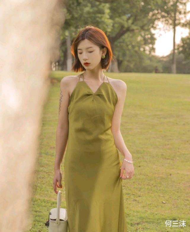 何三沫|夏季怎能少得了穿吊带连衣裙？穿上合适的吊带连衣裙，凉爽又温柔