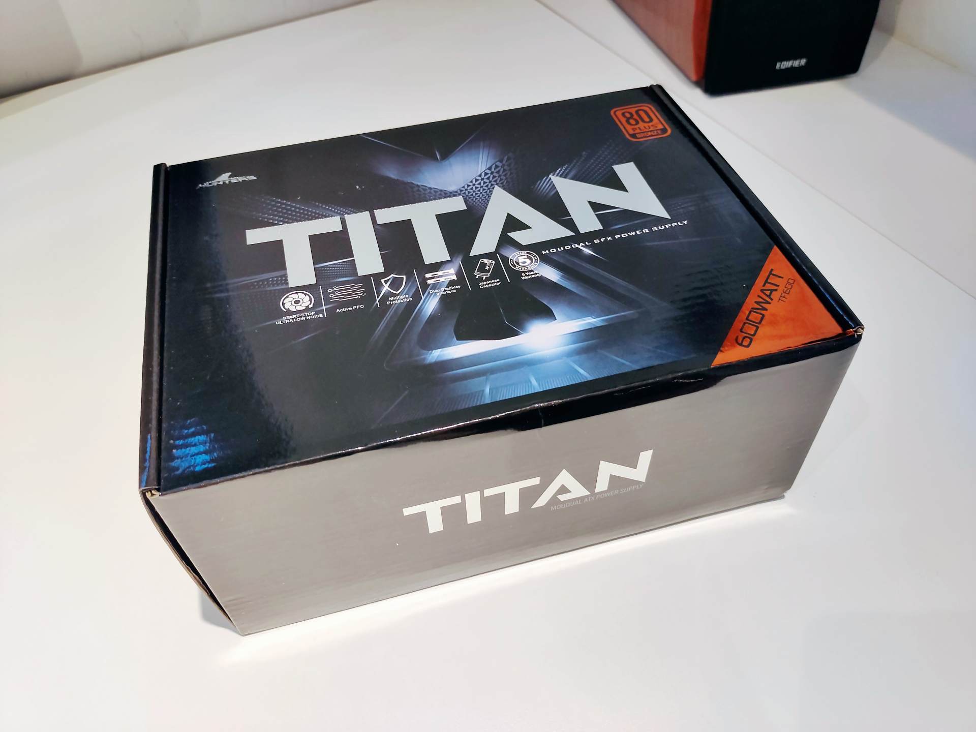 眼睛君|等不来显卡，银欣小高个MATX机箱+AMD 5600G装机