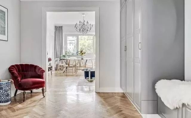 小户型73平，老婆硬在厨房拦中间隔断，立马多一间房！