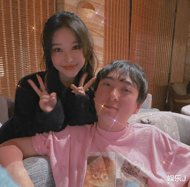 王思聪|“高端玩家”到底是谁？王思聪与2位网红狂嗨，为了争宠推搡不断