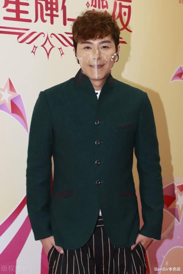 萧正楠|萧正楠的简单情史，与两位美女纠缠不清，寡淡无味却远超你的想象