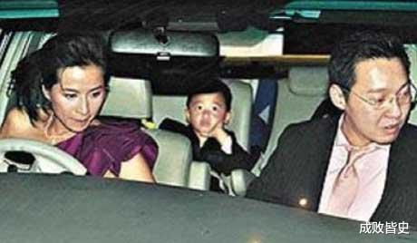 麦家琪|麦家琪：昔日作品遭儿子观摩，遭其言语调侃，恼羞成怒扇儿子巴掌