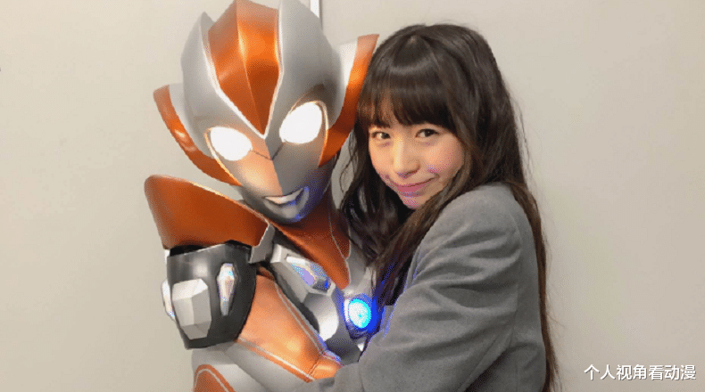 海賊王|圓谷真是太懂了，妖嬈邪魅的黑暗格麗喬登場，你喜歡光還是黑暗？