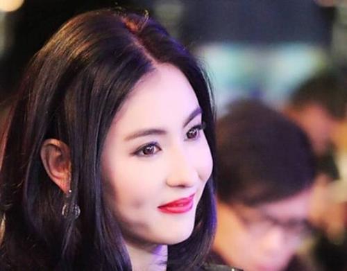 张柏芝|张柏芝大儿子正面照罕曝光！样子不太像谢霆锋，身高已超一米七