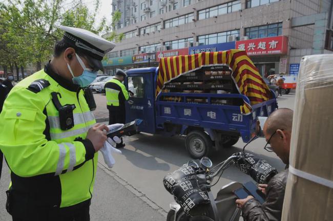 沧州城你不知道的事儿 电动三（四）轮专项治理 电动三（四）轮车，违法零容忍！