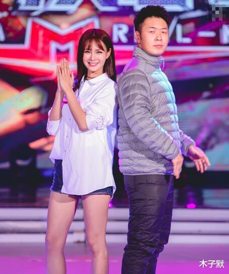 木子默 沈梦辰二手衬衫标价900元，比原价贵近三倍，是谁给她的底气？