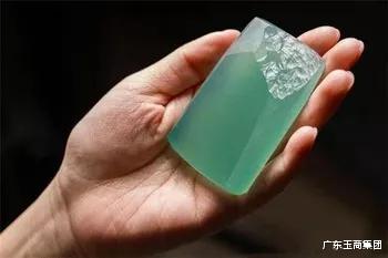 翡翠|玉赏 | 晴水翡翠，最美的遇见