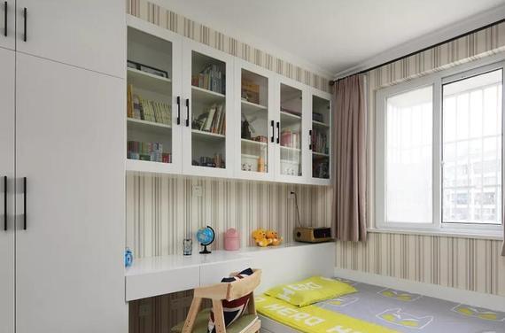 卧室里安装榻榻米，开关插座怎么预留？还要预留其它电源吗？